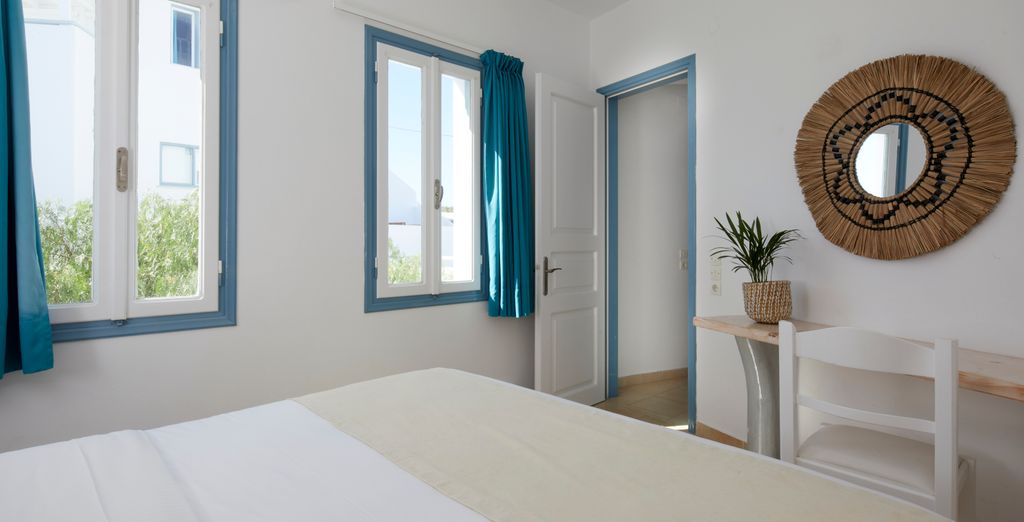 Athiri Santorini Apartments & Suites