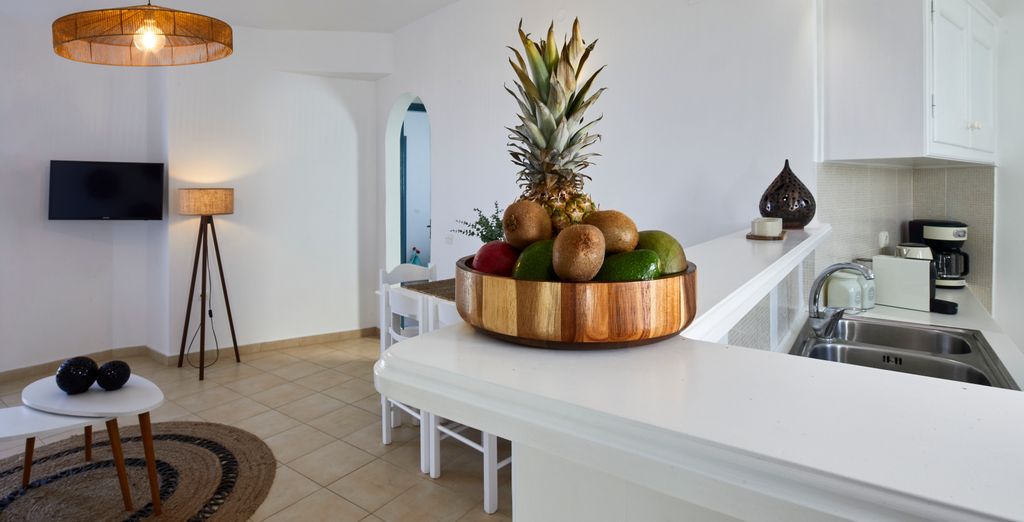 Athiri Santorini Apartments & Suites