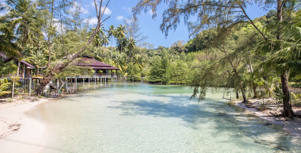 Amari Bangkok 5*, Vignette Collection Dinso Resort & Villas Ko Chang 5* con possibile estensione al Tolani Resort Koh Kood 4*