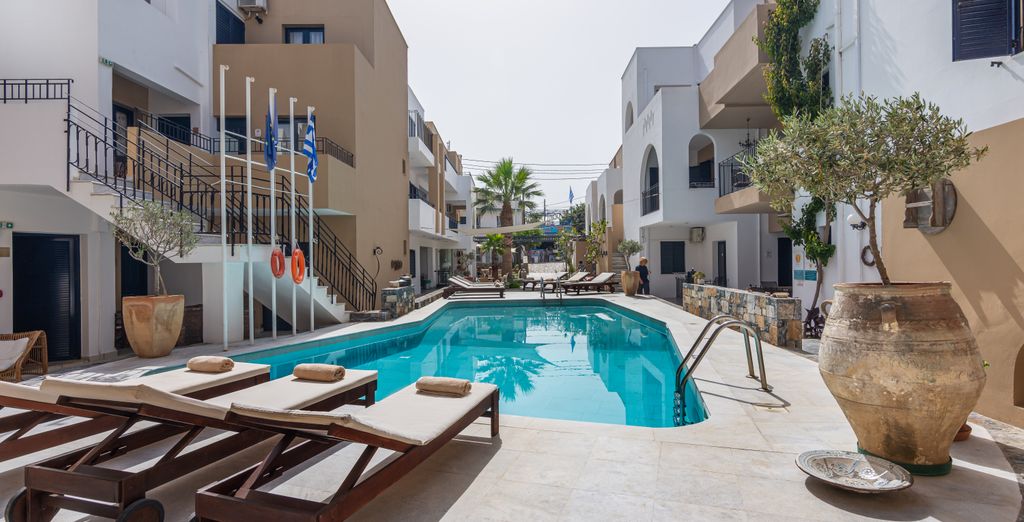 Nami Hotel & Suites 4*