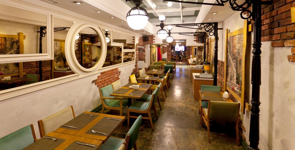 Pera Tulip Hotel 4*