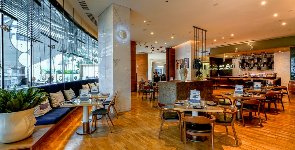Media One Hotel 4*