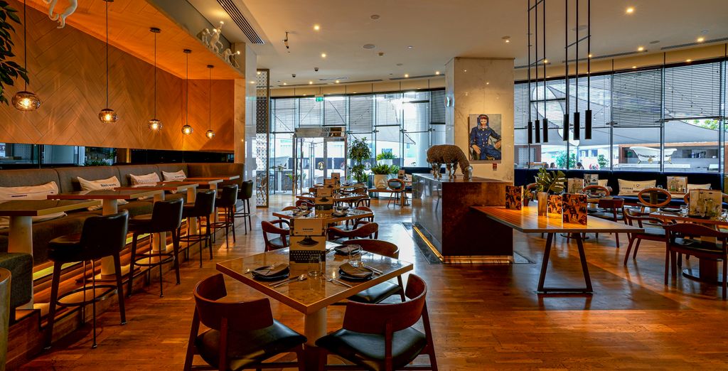 Media One Hotel 4*
