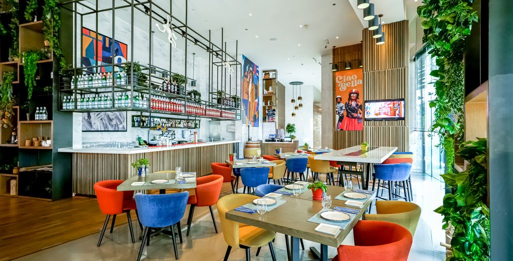 Media One Hotel 4*