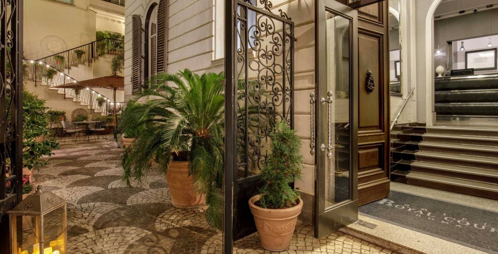 Hotel Royal Court 4*