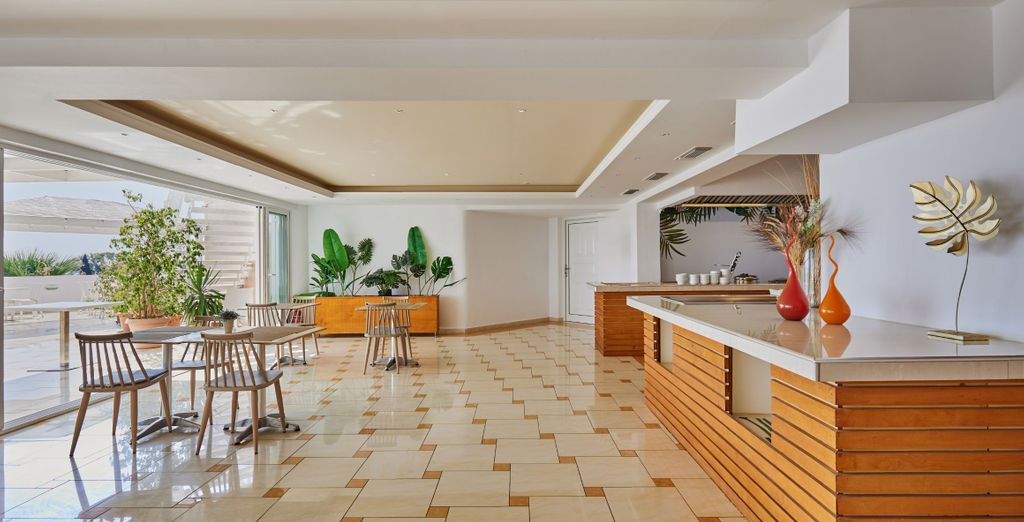  Gerakas Belvedere Luxury Suites 4*