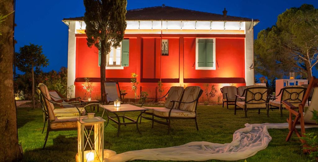  Gerakas Belvedere Luxury Suites 4*