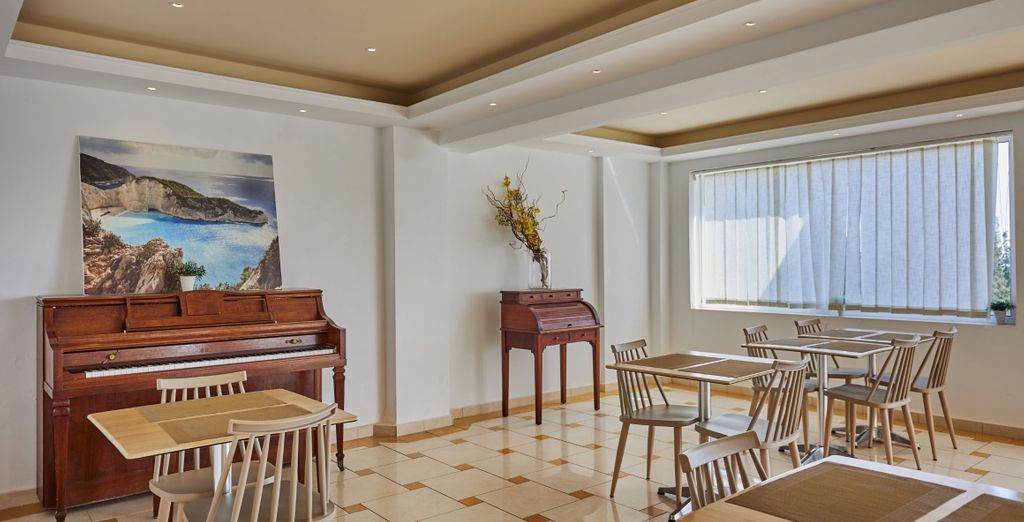  Gerakas Belvedere Luxury Suites 4*