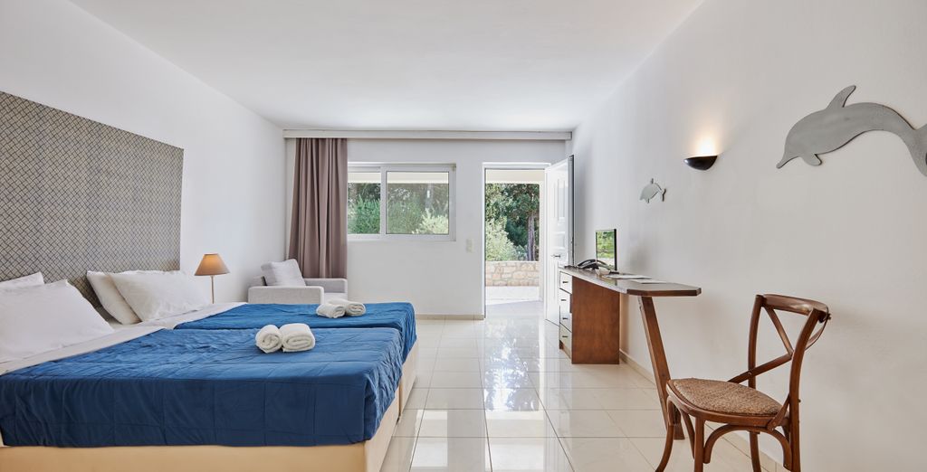  Gerakas Belvedere Luxury Suites 4*