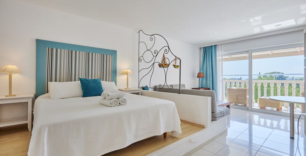  Gerakas Belvedere Luxury Suites 4*