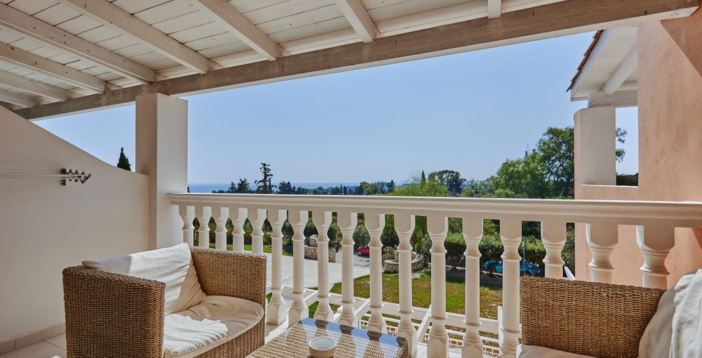 Gerakas Belvedere Luxury Suites 4*