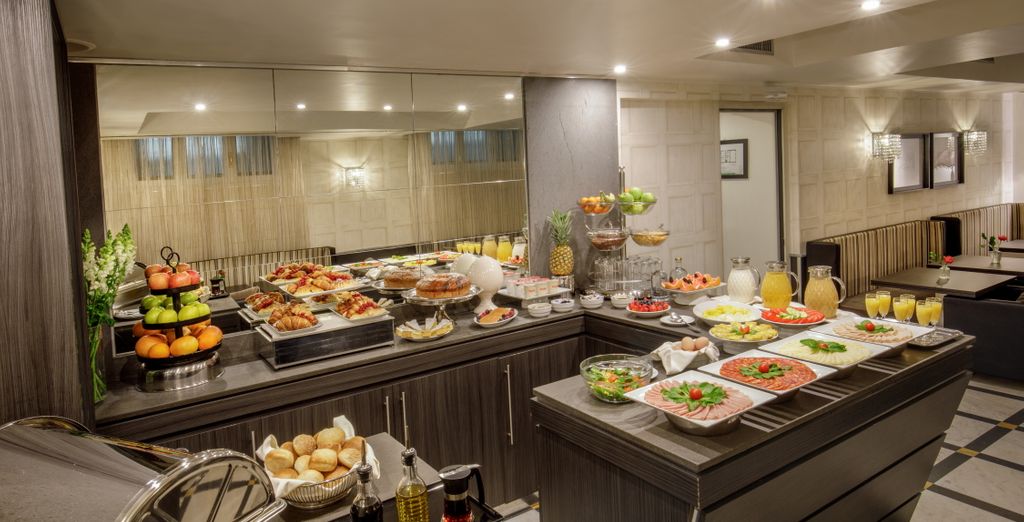 Hotel Royal Court 4*