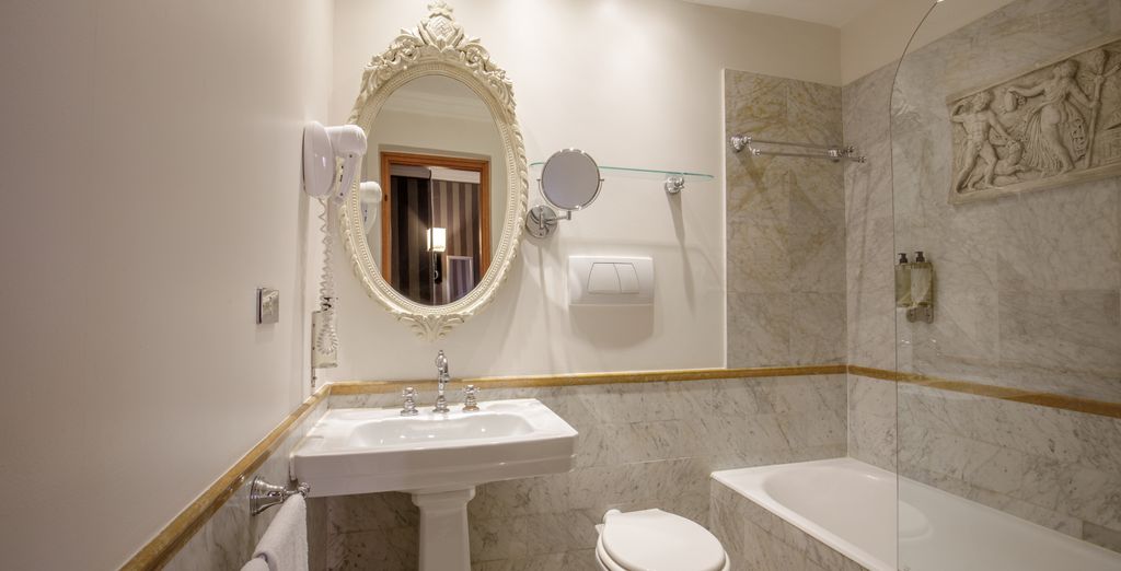 Hotel Royal Court 4*