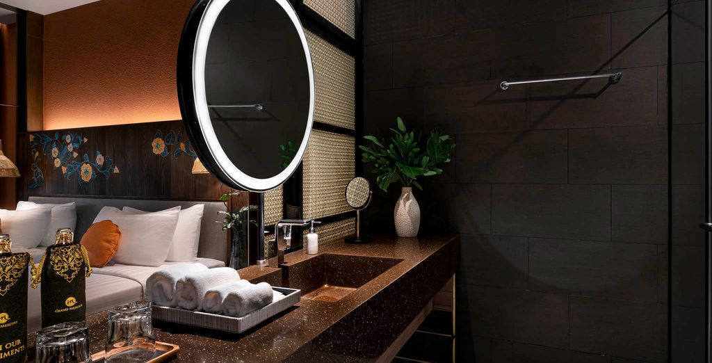 Grand Mercure Khao Lak Bangsak 5* e possibile pre-estensione all'Hotel Cross Vibe Bangkok Sukhumvit 4* 
