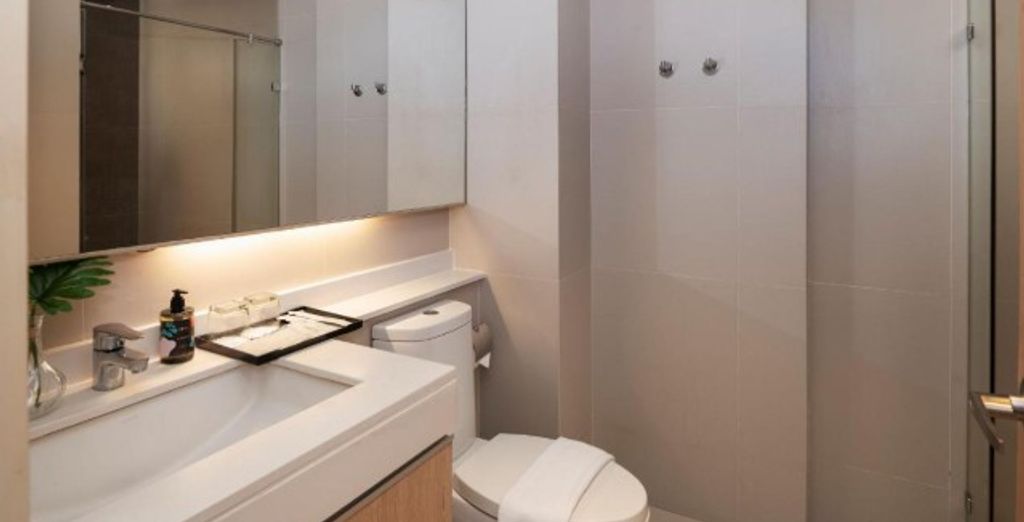 Away Chiang Mai Thapae Resort - A Vegan Retreat 4* e Wyndham Grand Nai Harn Beach Phuket 5* con possibile pre-estensione al Cross Vibe Bangkok Sukhumvit 4* 