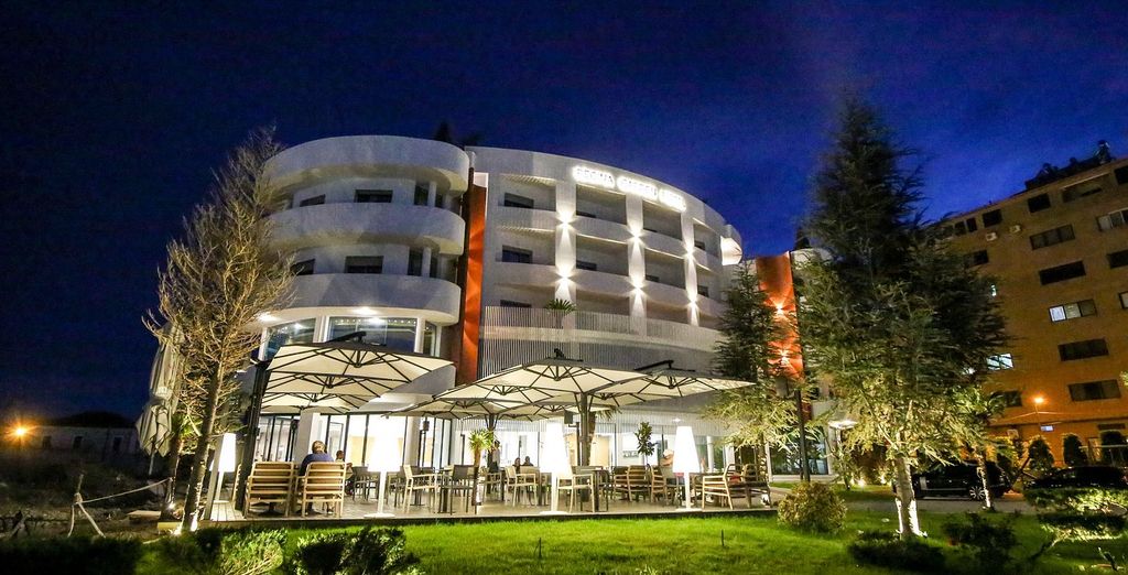 Bazaar Inn 4* e Regina Garden 4*