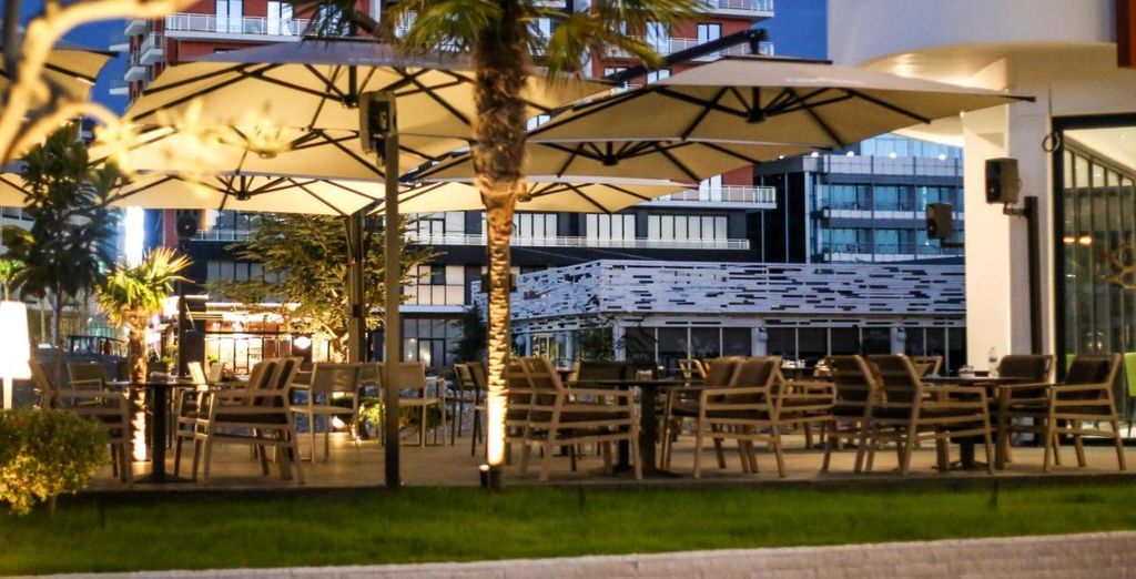 Bazaar Inn 4* e Regina Garden 4*