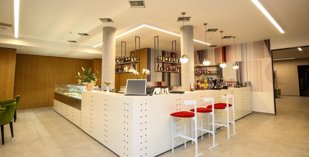 Bazaar Inn 4* e Regina Garden 4*