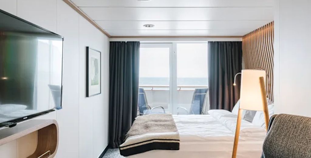 MS Fridtjof Nansen & Fosshotel Reykjavík 4*