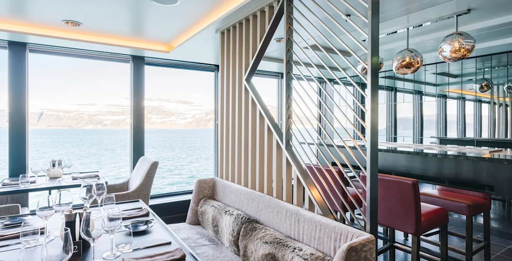 MS Fridtjof Nansen & Fosshotel Reykjavík 4*