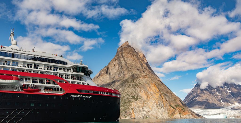 MS Fridtjof Nansen & Fosshotel Reykjavík 4*