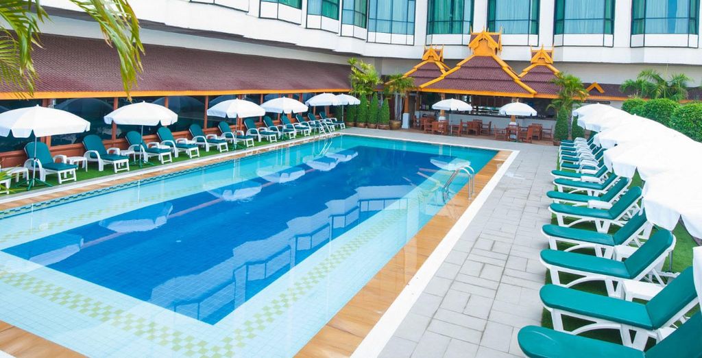 Tour di gruppo: Tra costa e montagna e Arinara Bangtao Beach Resort 4*