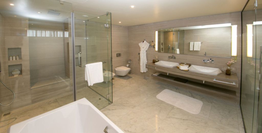 Grand Millennium Muscat 5*