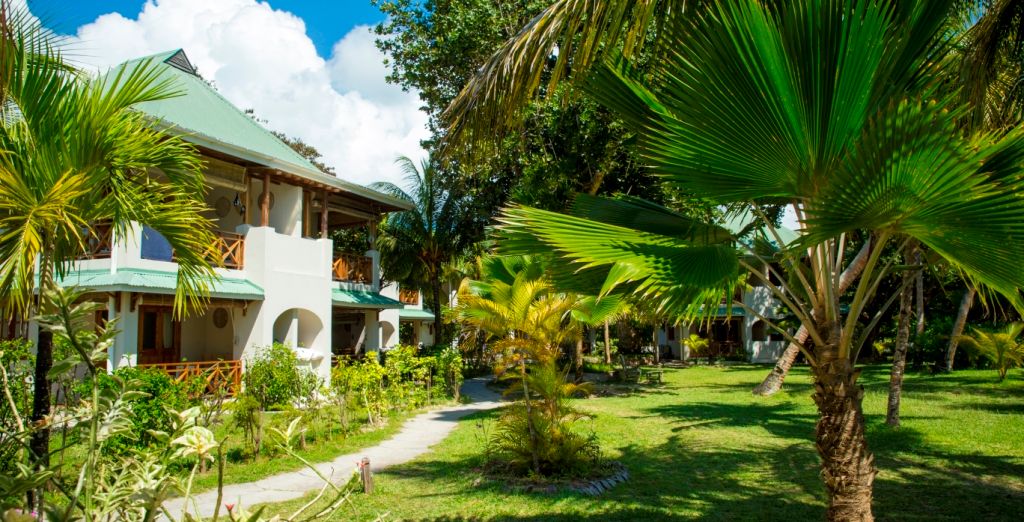 Indian Ocean Lodge con possibile estensione al Carana Beach Hotel 4*