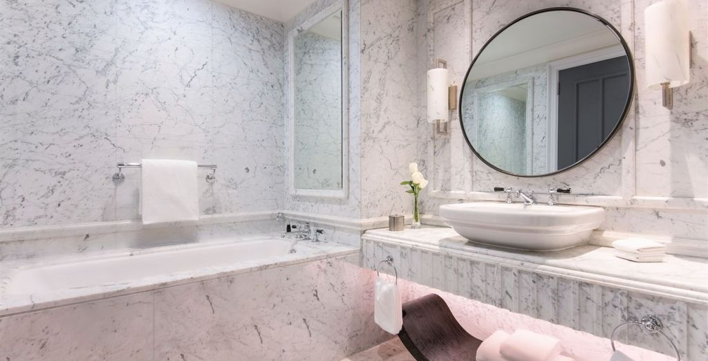 The Ritz-Carlton, Doha 5* con possibile estensione al The Outpost Al Barari 5*