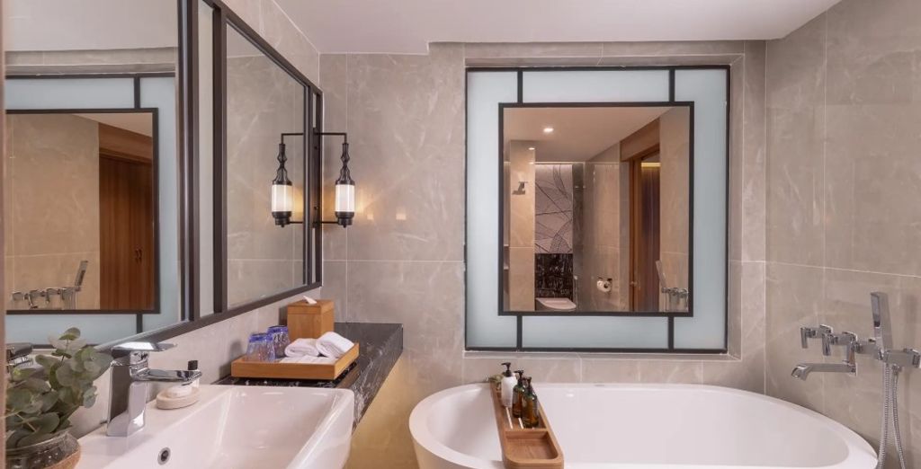 Grand Mercure Khao Lak Bangsak 5* con possibile pre-estensione al Nysa Hotel Bangkok Sukhumvit 11 5*