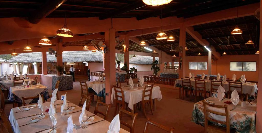 Tour di gruppo o privato: Colori e cultura del Paese e Royam Hotel 4*