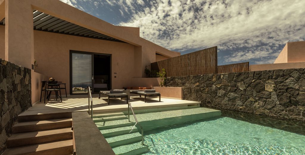 Domes Novos Santorini 5*