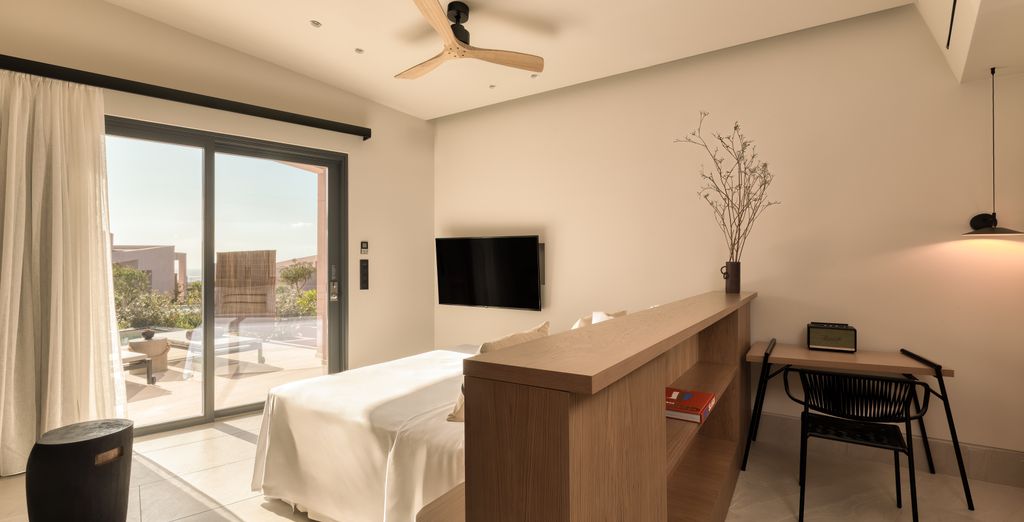 Domes Novos Santorini 5*