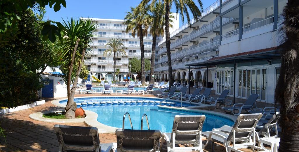 Hotel Apartamentos Solimar 4*