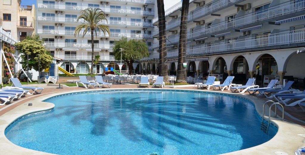 Hotel Apartamentos Solimar 4*