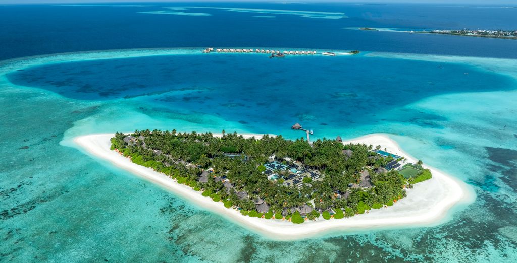 Angsana Velavaru 5*