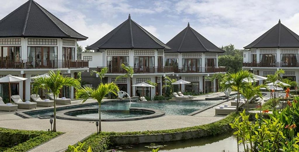 Swan Paradise A Pramana Experience 4*, The Acala Shri Sedana 4* e Noema Resort Pererenan 4*