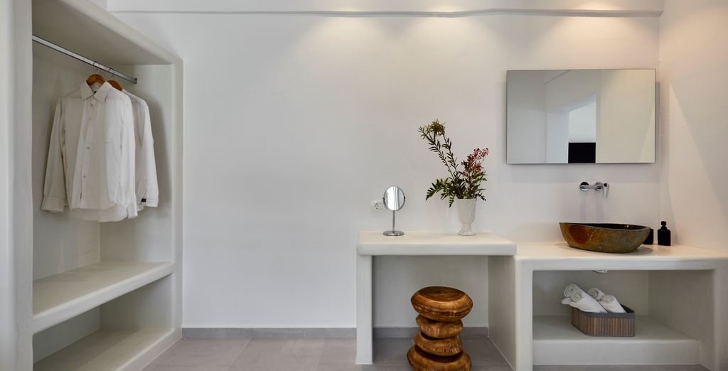 Aperanto Suites 4*