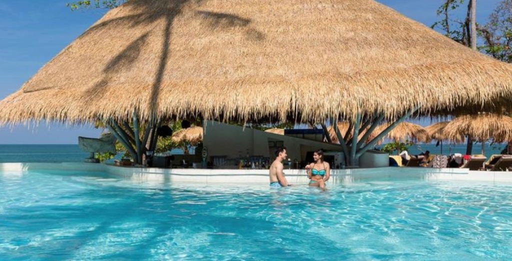 Wyndham Grand Nai Harn 5* ed Eden Beach Resort 5* 