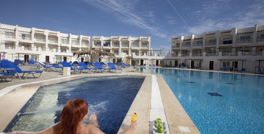 JAZ Neo Sharks Bay 4*