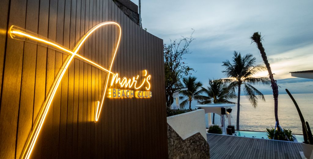 Dusit Thani Singapore 5*, Asvara Villa Ubud 5*, Royal Avila Boutique Resort 5* e Bali Beach Hotel Sanur 5*
