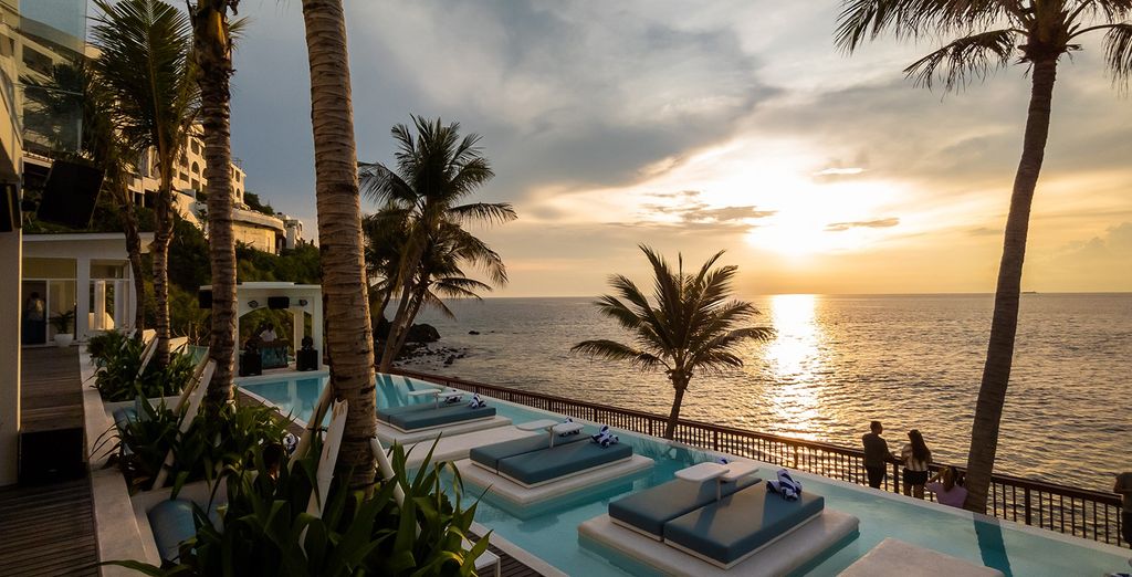 Dusit Thani Singapore 5*, Asvara Villa Ubud 5*, Royal Avila Boutique Resort 5* e Bali Beach Hotel Sanur 5*