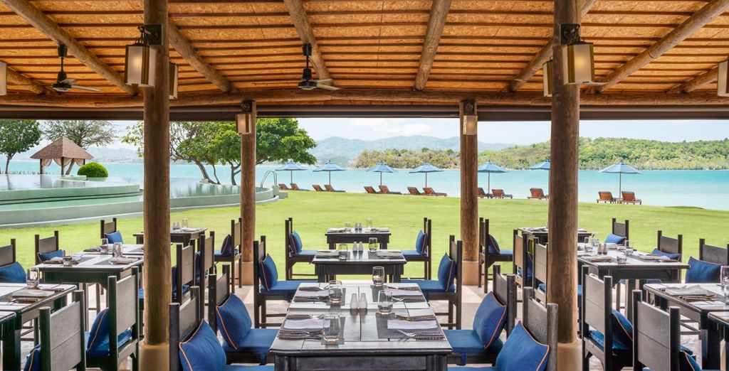 The Ritz-Carlton, Doha 5* e The Naka Island, a Luxury Collection Resort & Spa, Phuket 5*