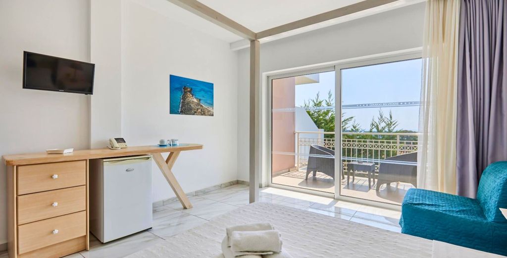  Gerakas Belvedere Luxury Suites 4*