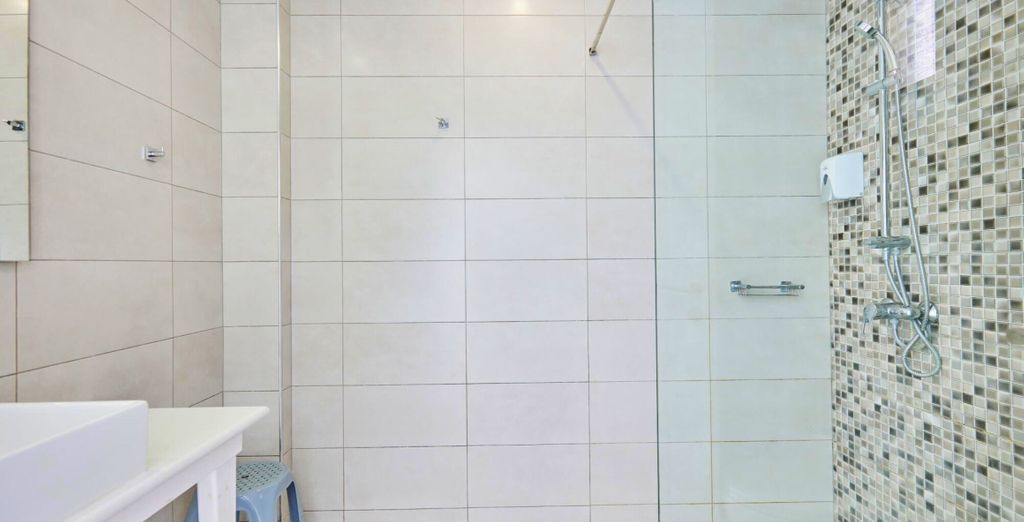  Gerakas Belvedere Luxury Suites 4*