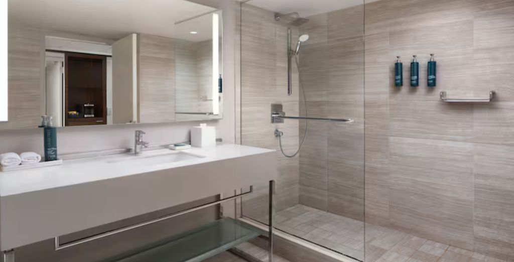 Millennium Hilton New York One UN Plaza 4*