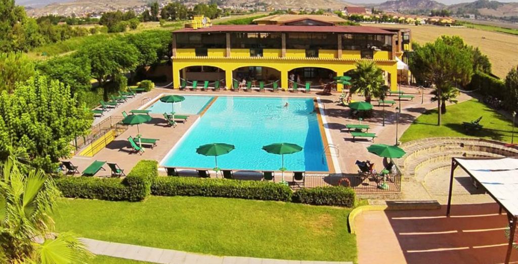 Marina del Marchese Beach Resort 4*