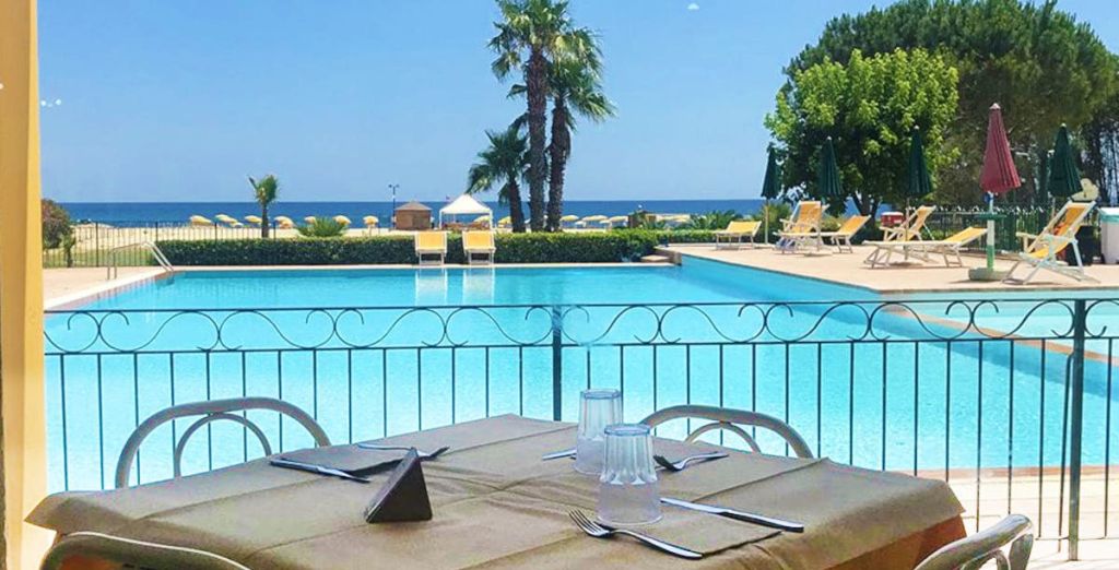 Marina del Marchese Beach Resort 4*