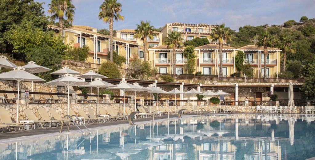 Louis Apostolata Island Resort & Spa 4*