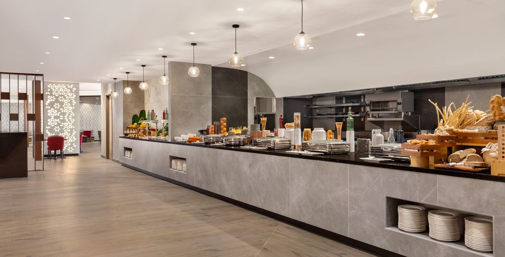 Ramada Encore by Wyndham Muscat Al-Ghubra 4*
